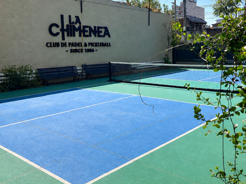 La Chimenea, view of the outdoor court La Chimenea, view of the outdoor court